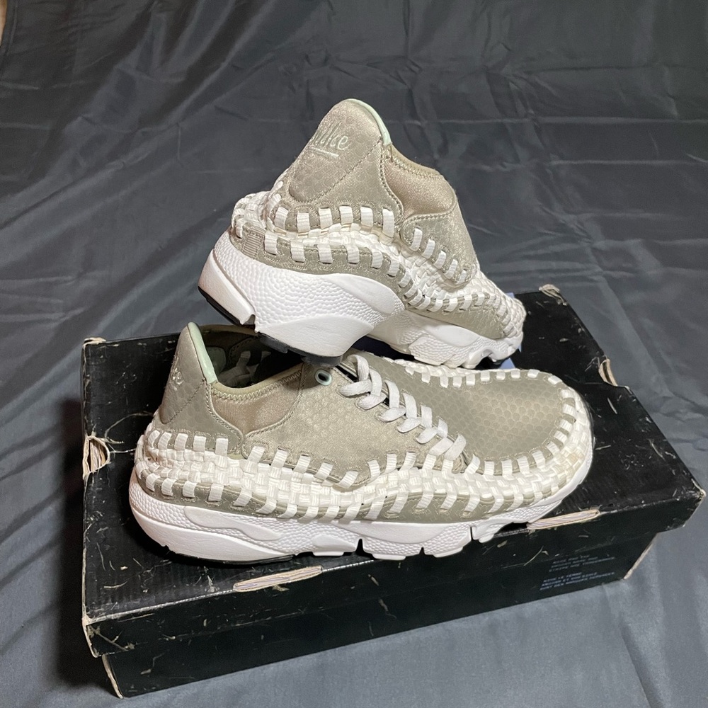 Nike woven footscapes 3HC in faded taupe